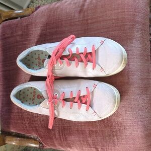 Ahnu 7.5 beige leather sneaker EUC